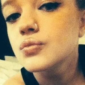 Meet your Posher, Bee